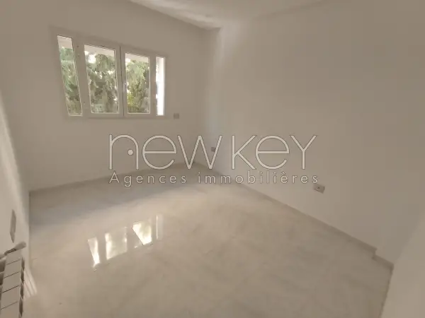 Un Appartement S+3 à louer à La Soukra - 3