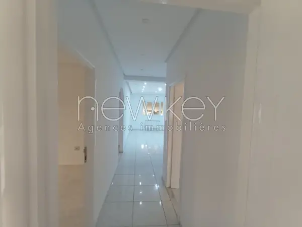 Un Appartement S+3 à louer à La Soukra - 5