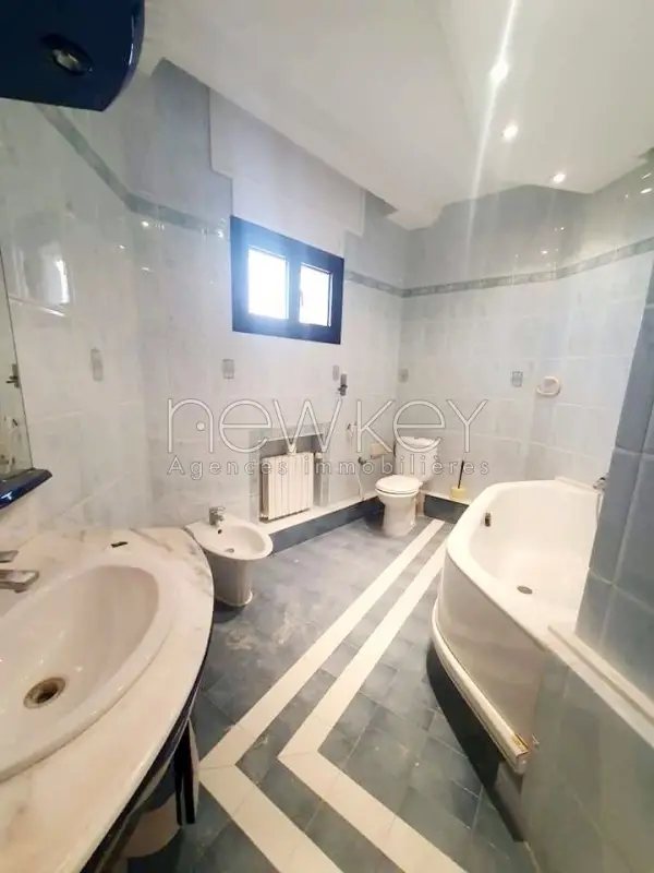 Une magnifique villa S4 à la Marsa - 13