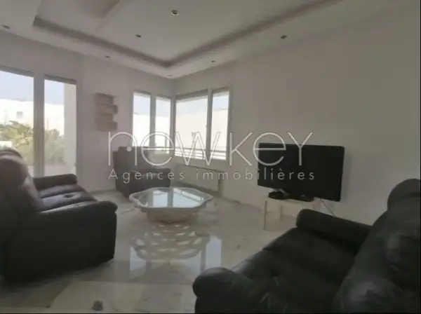 A louer une villa s+5 meublé avec piscine à Gammarth - 7