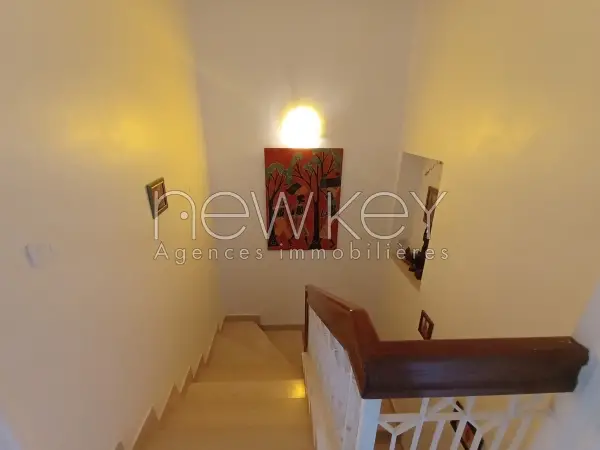 Une Villa S+4 à vendre à L'Aouina - 5