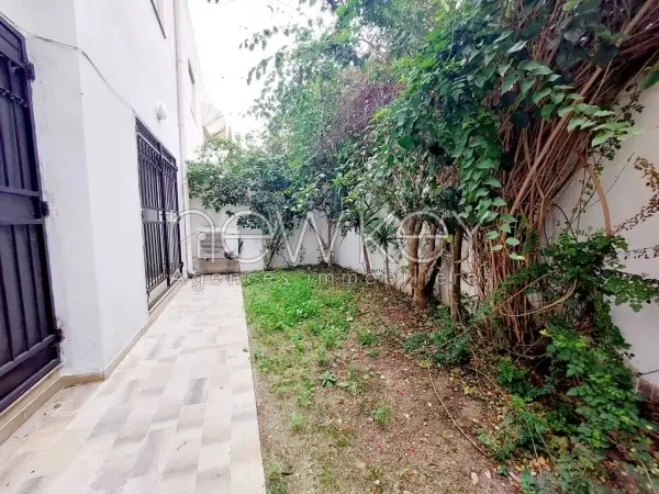 A vendre Triplex S+4 avec jardin - 1
