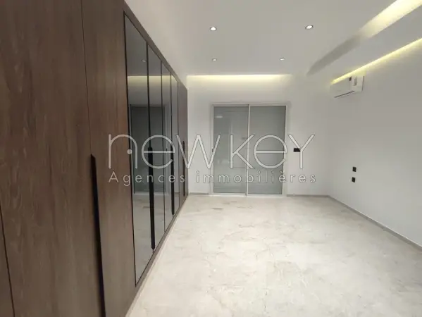 Un Superbe Duplex S+4 direct promoteur à La Soukra - 4