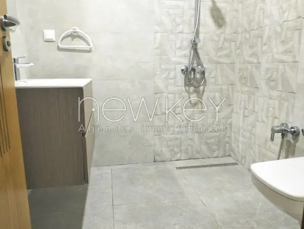 Appartement S2 Avec Grand Jardin À Louer Aux Jardins De Carthage - 7