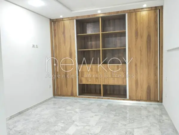 Appartement S2 Avec Grand Jardin À Louer Aux Jardins De Carthage - 4