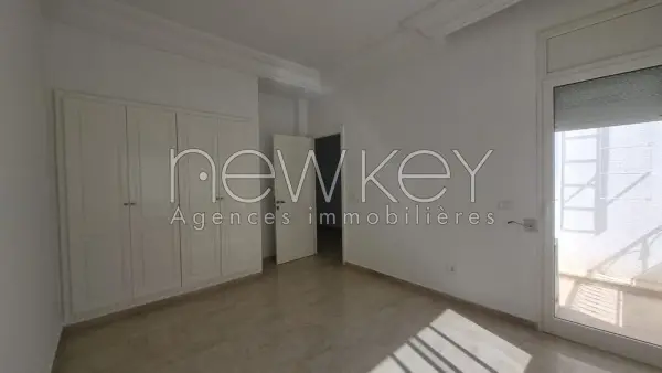 Triplex s 3 avec jardin à Gammarth - 10