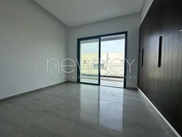 Un Appartement S+2 à louer à La Soukra - 2