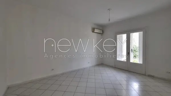 Duplex s+4 avec jardin à Gammarth - 13