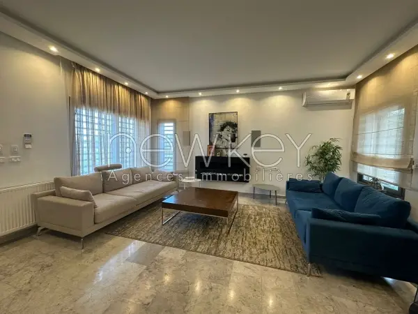 Une Belle Villa avec piscine à louer à La Soukra - 1