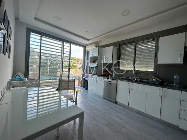 Une Belle Villa avec piscine à louer à La Soukra - 3