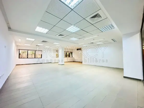 Bureau de 522m² à louer au Lac 2 - 2