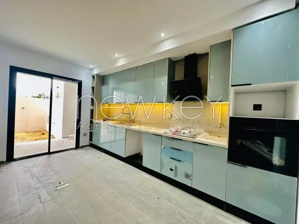 Un Duplex Neuf S+3 à vendre à La Soukra - 1
