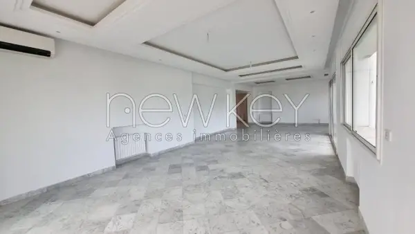 Bel appartement S+3 vue mer à la Marsa - 2