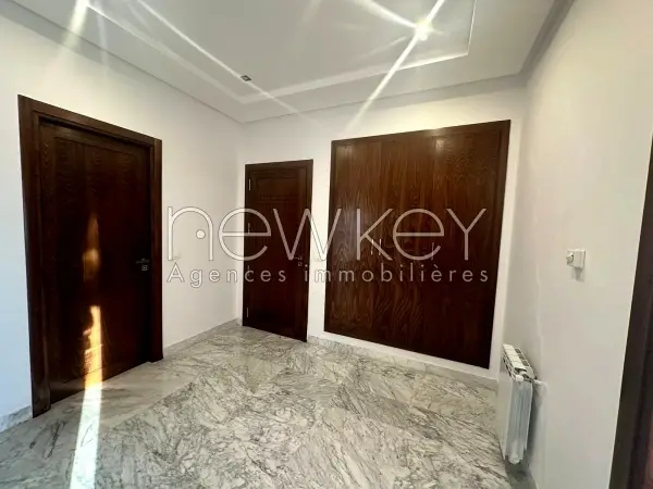Appartement S4 Spacieux À Vendre Aux Jardins De Carthage - 6