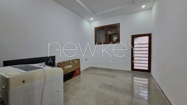 Etage de villa s+3 à la Marsa - 12