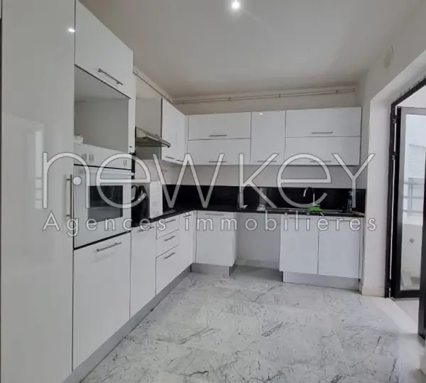 Bel appartement S+2 au cœur de la Marsa - 4