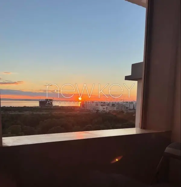 Magnifique Appartement S+3 avec vue dégagée à vendre aux Jardins de Carthage - 1