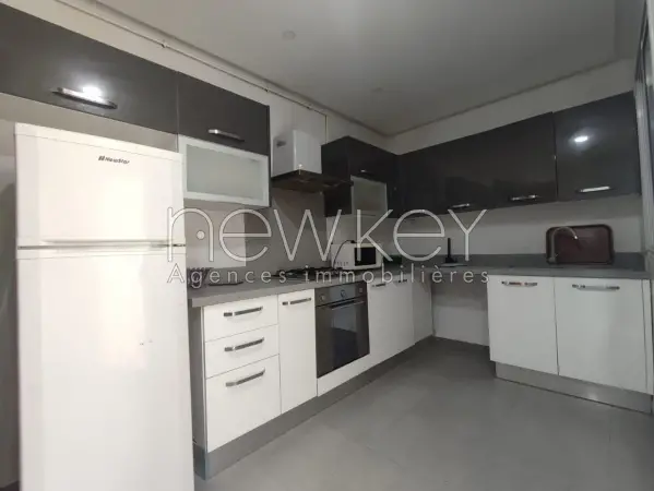 Un Appartement S+2 à louer à La Soukra - 2