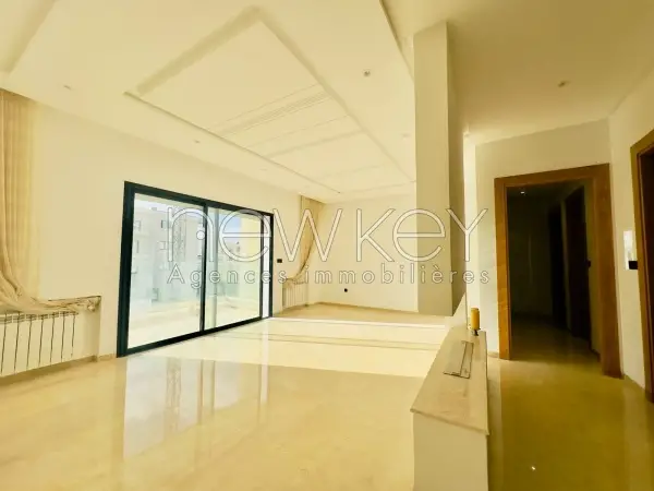 Un Superbe Appartement S+2 à louer à Ain Zaghouan Nord - 1
