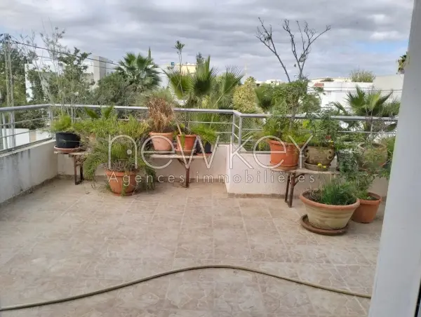 Une Coquette villa avec piscine à louer à La Soukra - 5