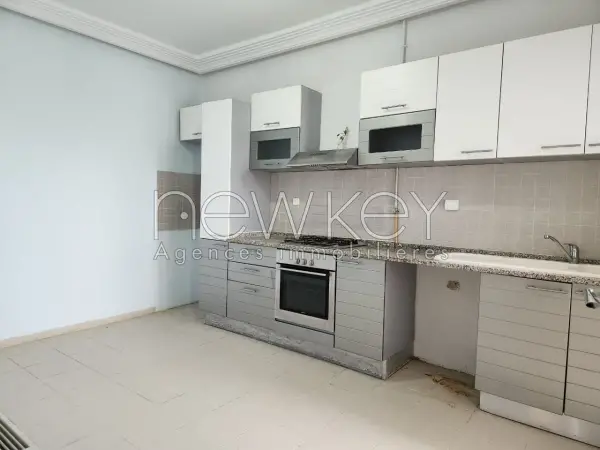 Appartement s+3 a la Marsa - 1