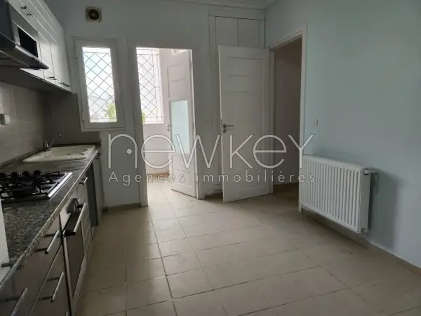 Appartement s+3 a la Marsa - 2