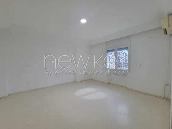 Un Etage de villa S+3 à louer à Ain Zaghouan Nord - 3