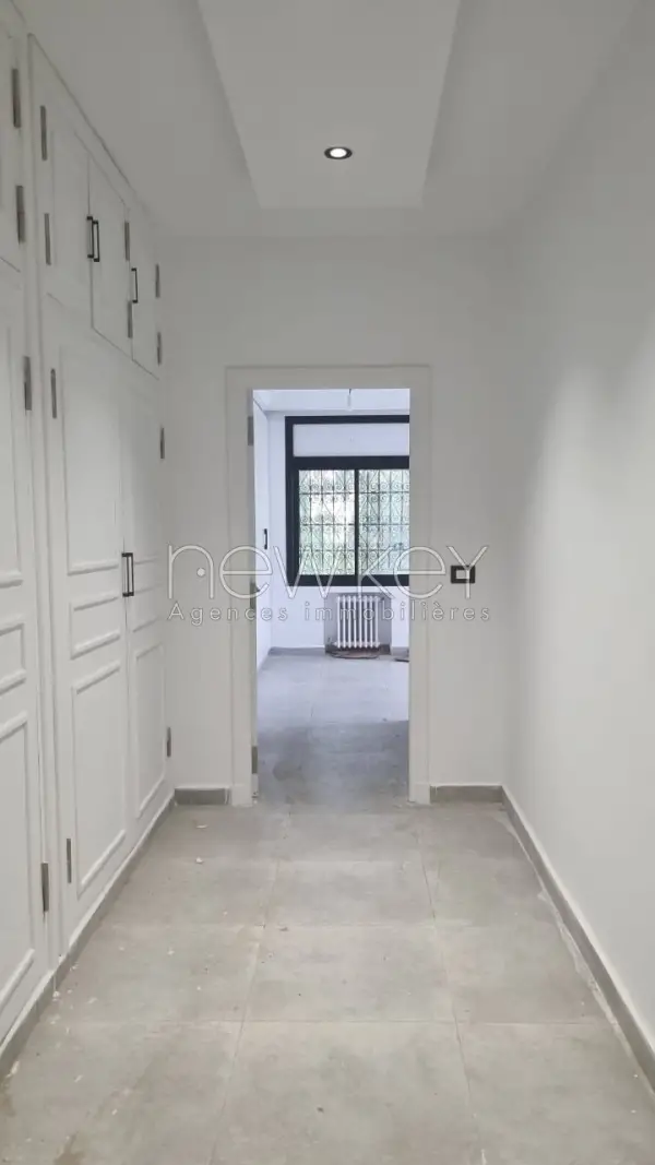 Etage de villa s+4 à Carthage - 15