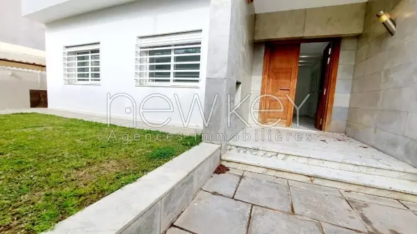 Magnifique villa s+5 à la Marsa - 1