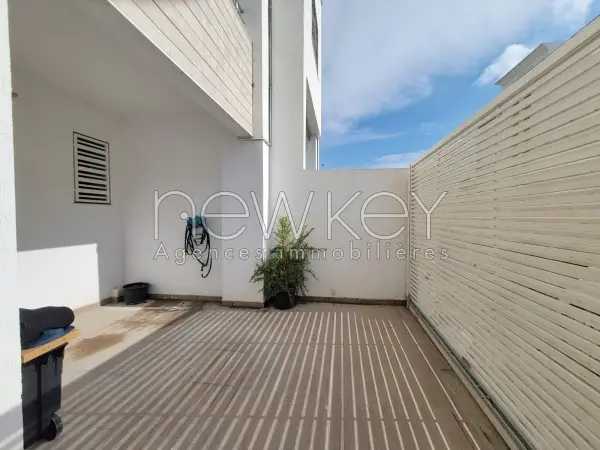Une Superbe Villa S+3 avec piscine à vendre à La Soukra - 8