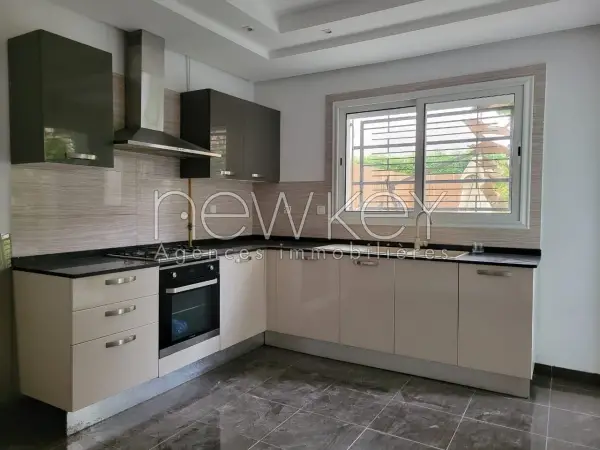 Duplex S3 avec piscine à louer à La Soukra - 4