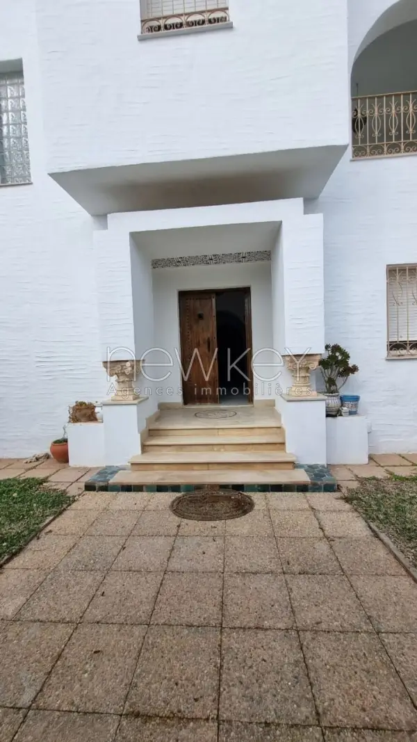 Villa s+3 à Raoued Plage - 1