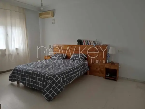 Appartement S+3 à la Marsa - 1