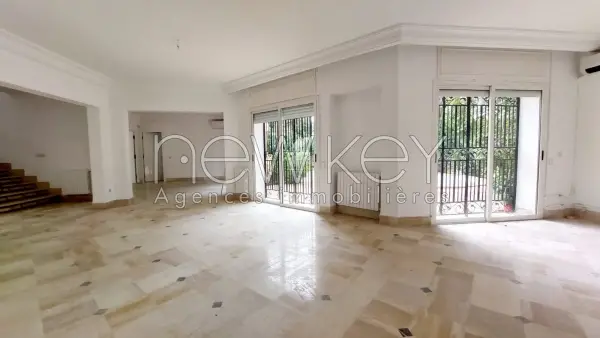 Magnifique villa S+5 à la Marsa - 4
