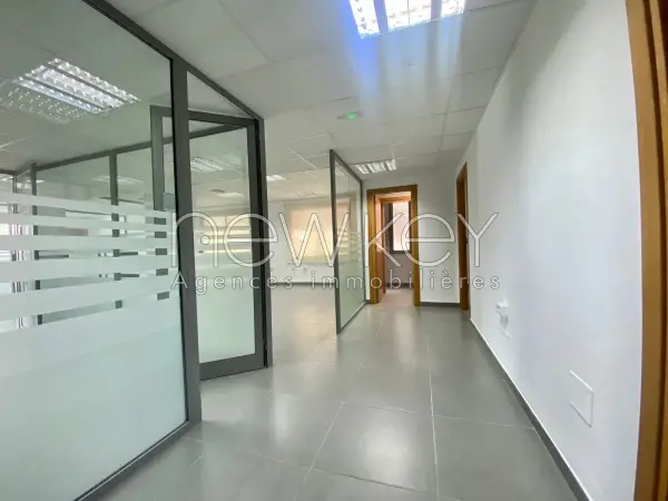 Bureau A5 à louer à la zone d'activité kheireddine - 1