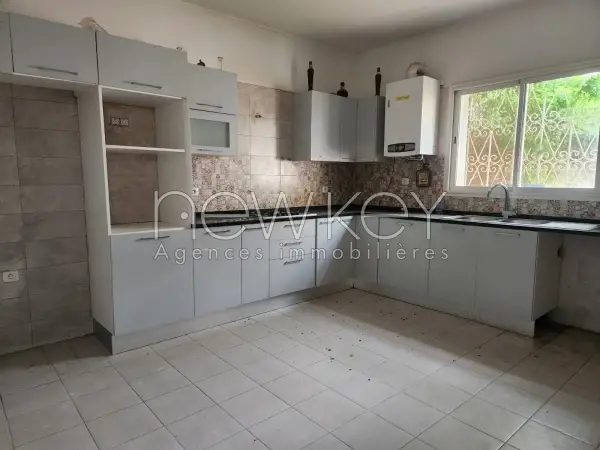 Joli duplex s+3 à La Marsa - 5