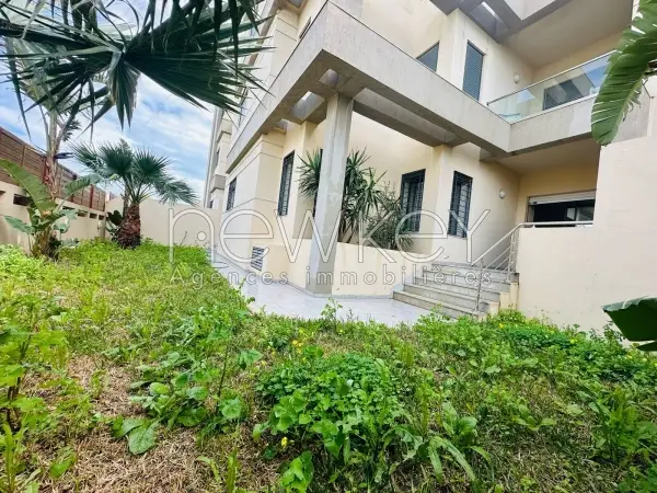 Un Appartement S+4 avec jardin à louer à La Soukra - 6