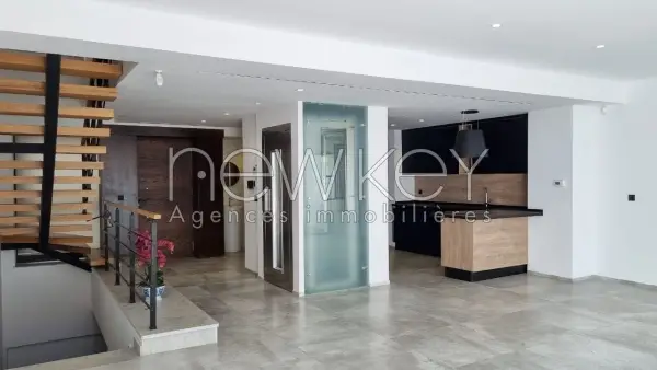 Magnifique triplex s+4 à Gammarth - 3