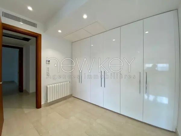 Penthouse en duplex avec piscine à louer aux berges du lac 2 - 6