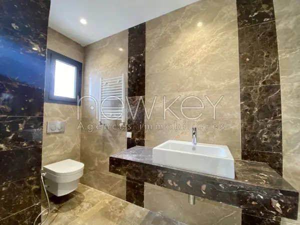 Penthouse en duplex avec piscine à louer aux berges du lac 2 - 7