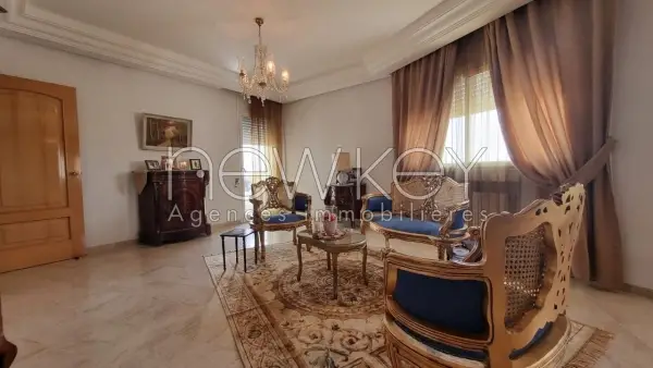 Bel appartement S+4 à Gammarth - 3