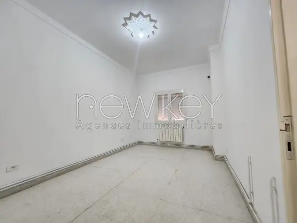 Appartement S+4 à la Marsa - 4