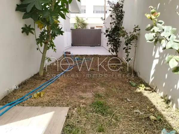 Villa S+5 avec piscine à louer aux jardins de Carthage. - 3