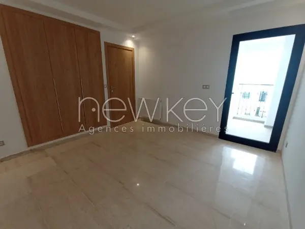 Un Appartement Neuf S+2 à louer au bhar lazreg - 3