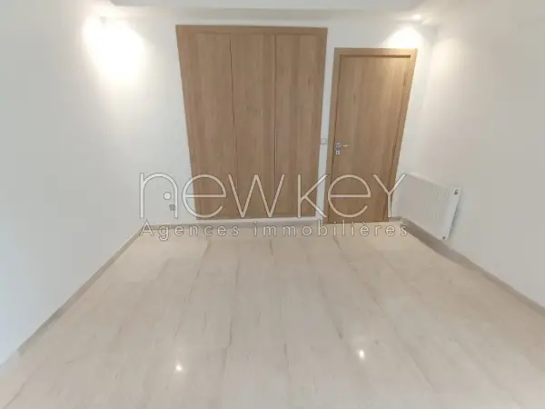 Un Appartement Neuf S+2 à louer au bhar lazreg - 5