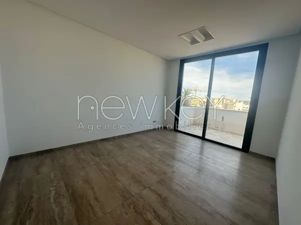 Bureau 164m² à louer aux Jardins de Carthage - 3