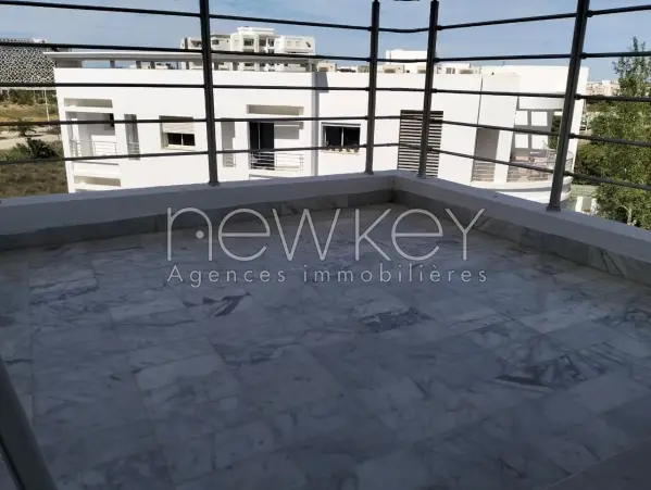 Appartement S2 avec vue dégagée à louer aux Jardins de Carthage - 1