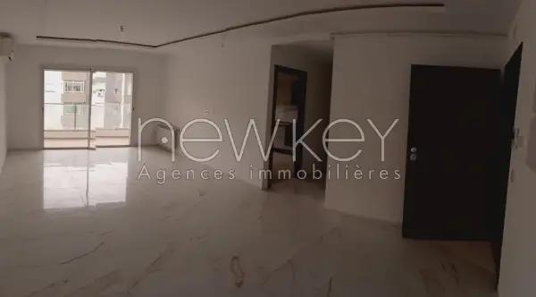 Appartement S+3 à vendre à l'Aouina - 1