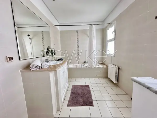 Villa s+3 meublée au cœur de la Marsa - 11