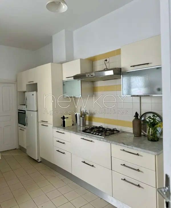 Villa s+3 meublée au cœur de la Marsa - 9